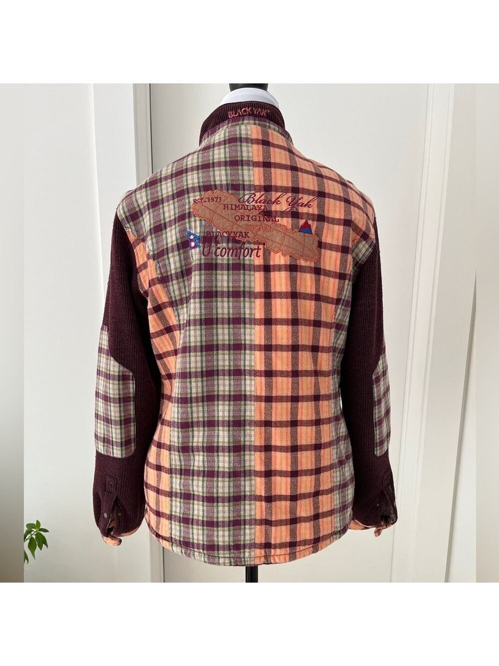BLACK YAK Zip Front Flannel & Knit Exterior Fuzzy Cozy Fleece Interior Apres Ski - Picture 5 of 17